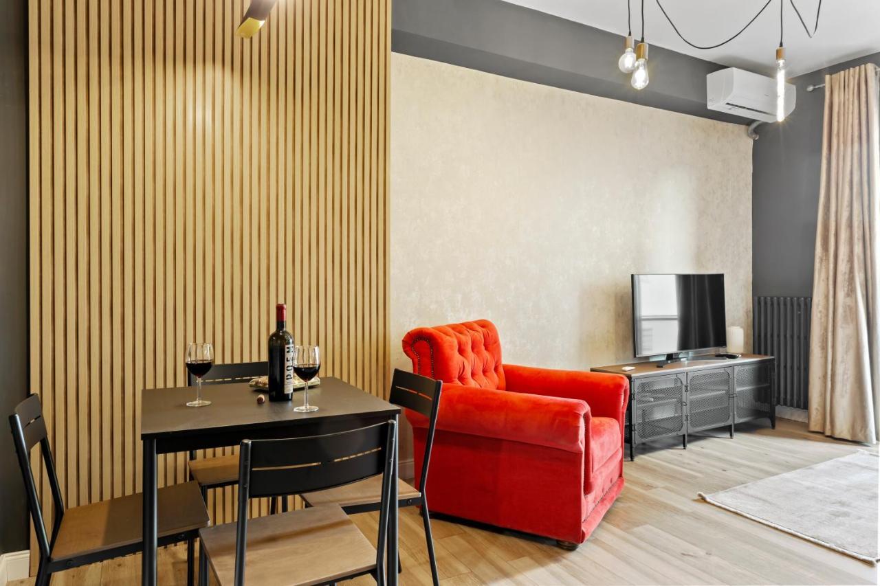 Contemporan By Art City Бухарест Экстерьер фото